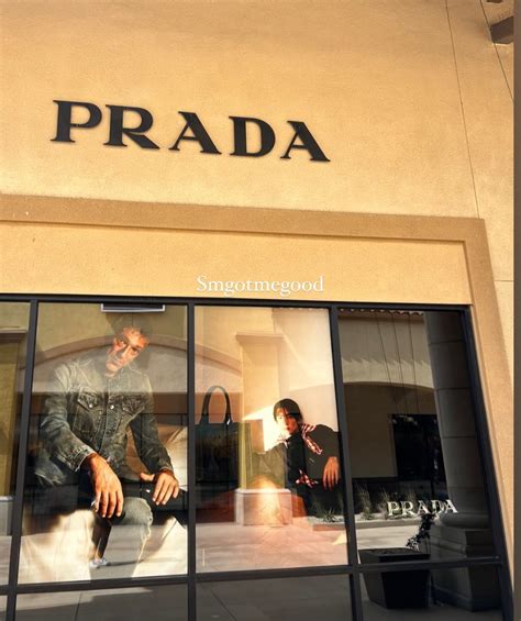 prada outlet palm springs